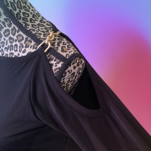 Michael Kors open shoulder top - Picture 2 of 7